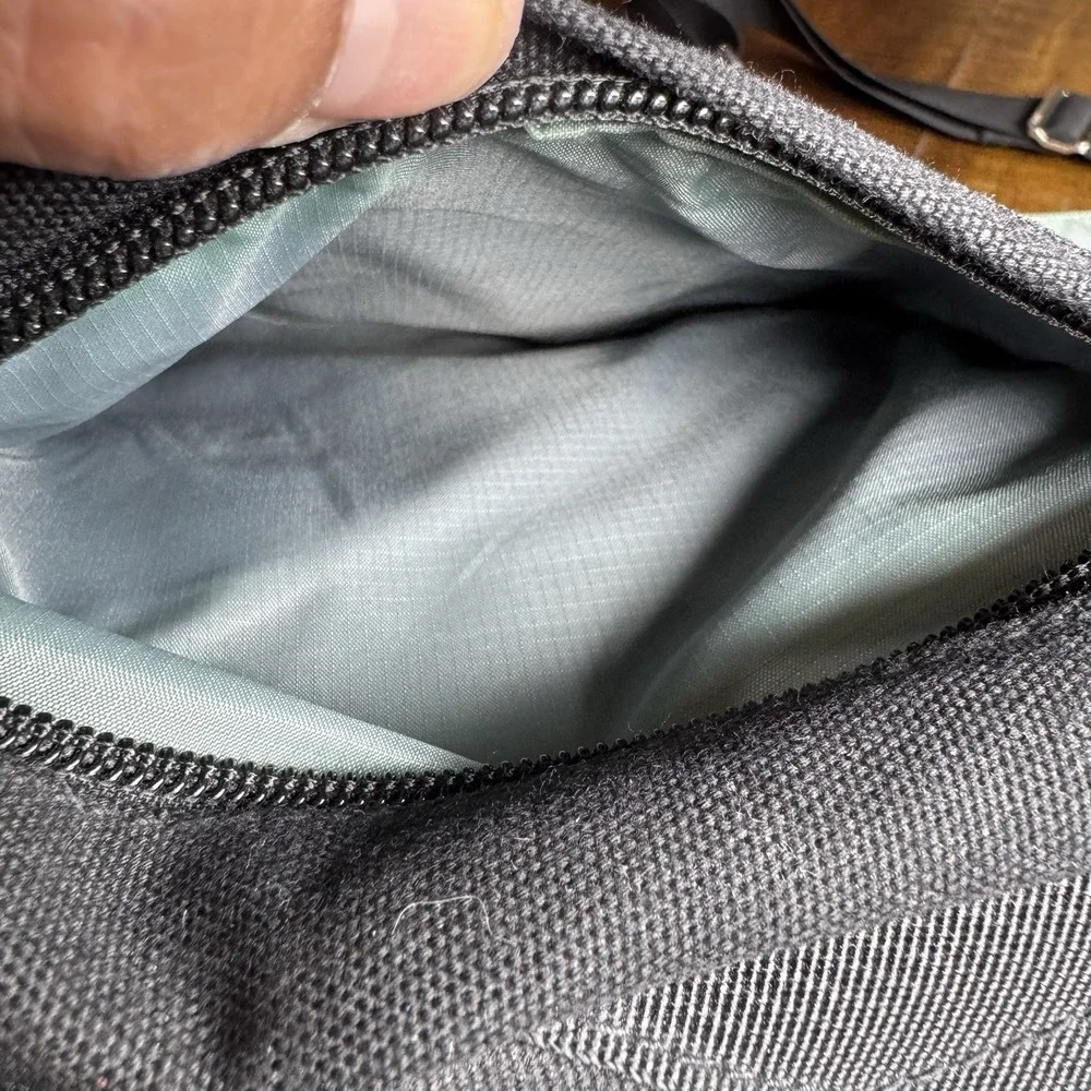 Jack Spade Greene St Messenger Bag Black Canvas Laptop Commuter Bag EUC